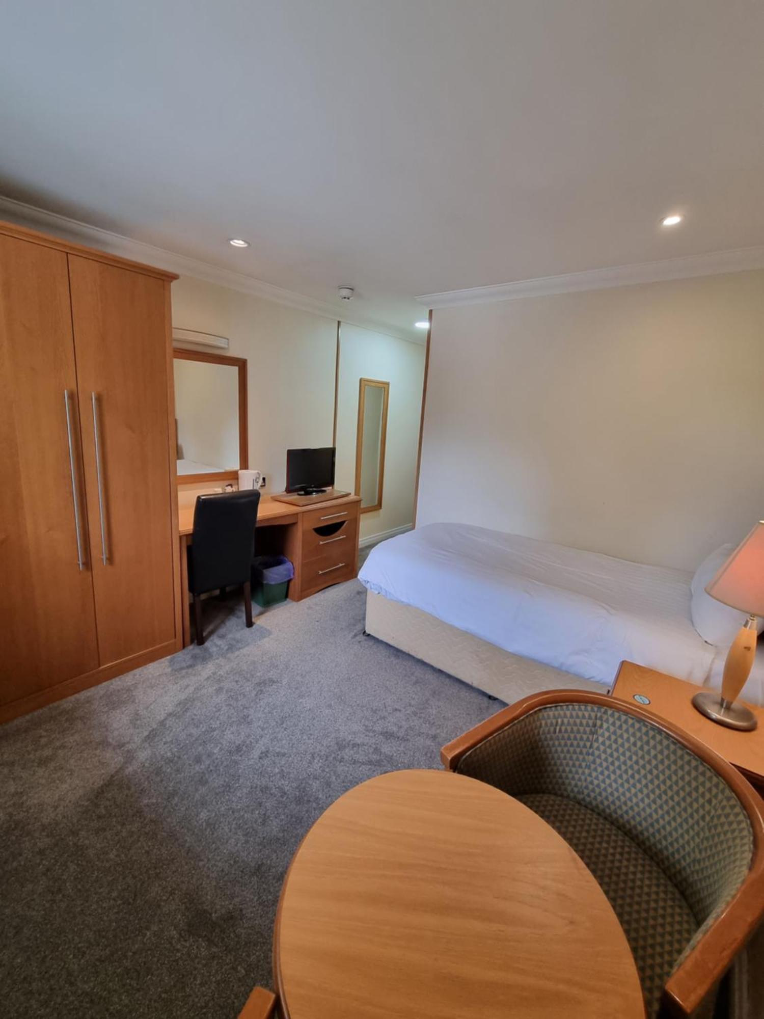 โอโย เค็กเวิร์ท โฮเทล แอนด์ คอนเฟอเรนซ์ เซนเตอร์ Hotel เค็กเวิร์ธ ภายนอก รูปภาพ